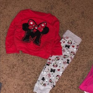 Minnie Mouse jogger set.